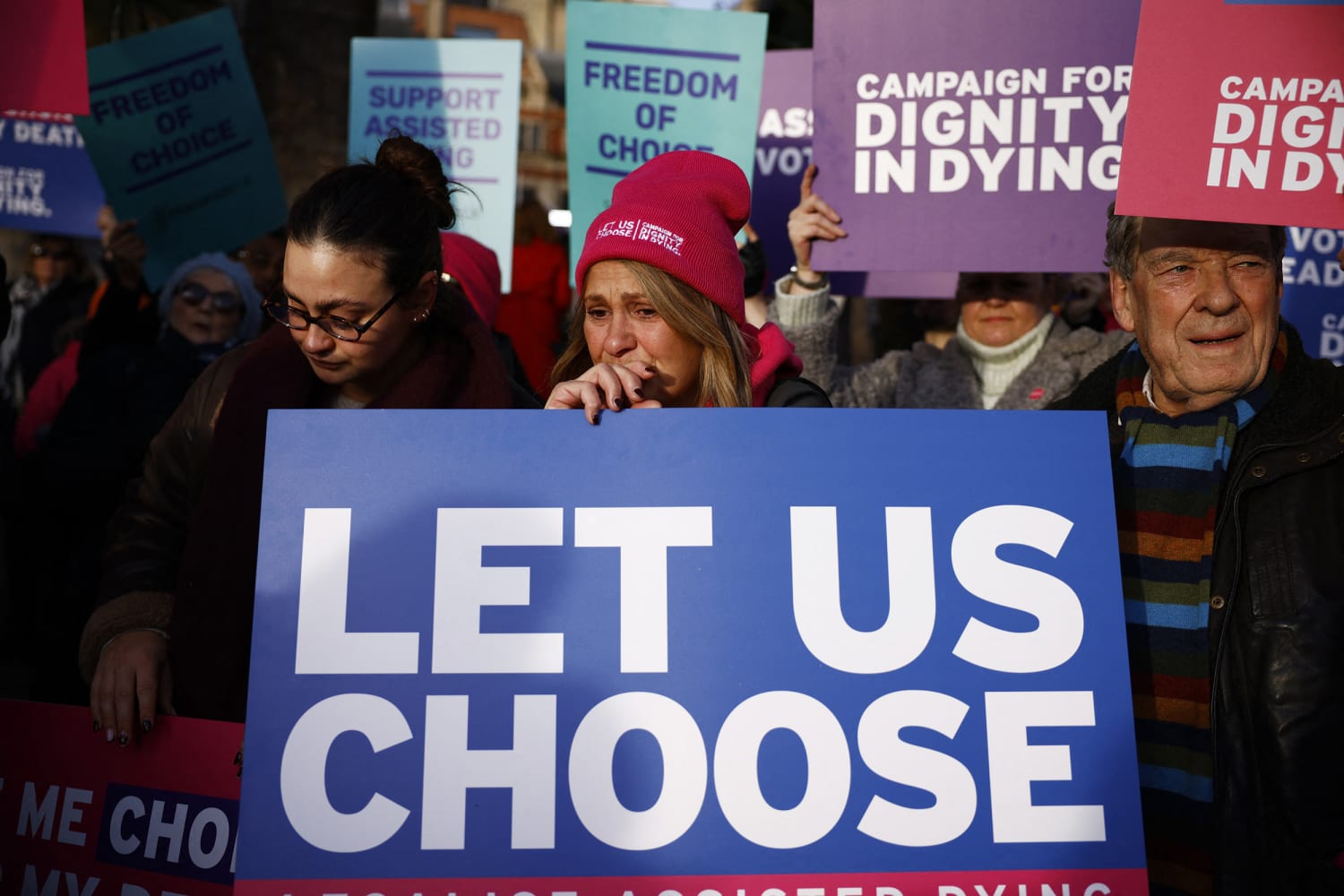 British MPs Narrowly Back Legalized Assisted Suicide